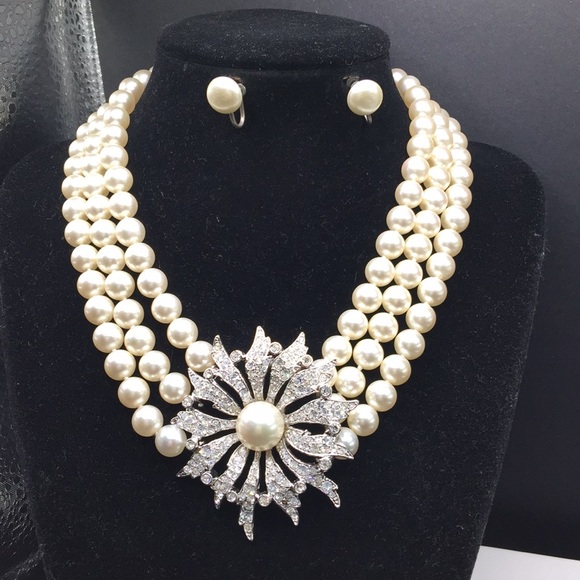 MJC Jewelry - Vintage MCJ rhinestone pearl necklace, sterling ER